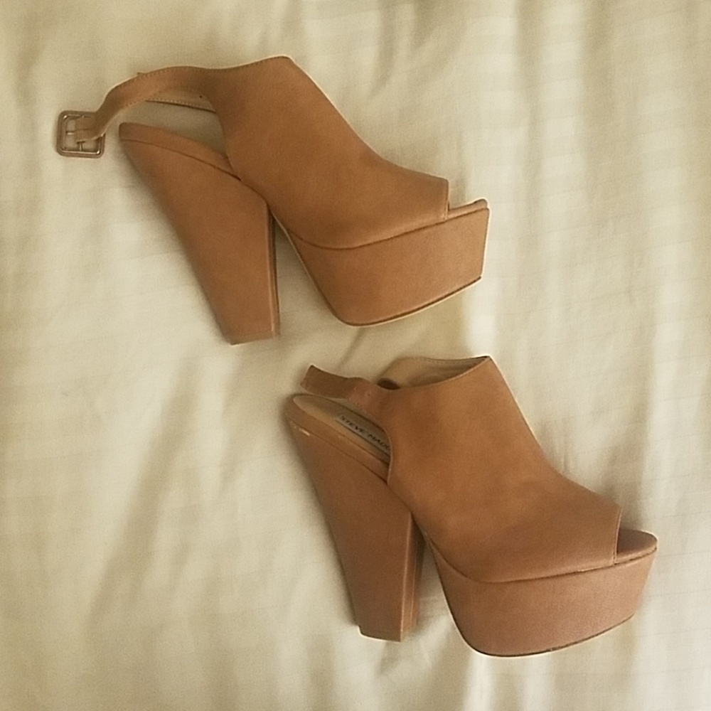 Nude Steve Madden Gabby Platform Clogs